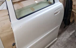 Дверь Volvo V70 2004 SW