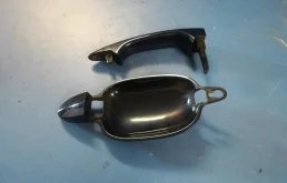 ручка двери наружная BMW 5-серия E60/E61 51210154344  N47D20A 177 лс 520d 2009 TIEFSEEBLAU METALLIC (A76)