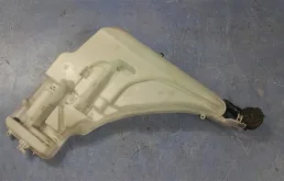 бачок омывателя лобового стекла BMW 3-серия F30/F31 61667241672