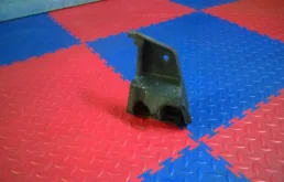 кронштейн заднего бампера BMW X3 E83 51123414407  N47D20A 177 л.с. 2.0D 2008 MONTEGOBLAU METALLIC (A51)