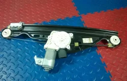 стеклоподъемник BMW 5-серия E60/E61 51357075674  N53B25A 190 лс 523i 2007 TIEFSEEBLAU METALLIC (A76)