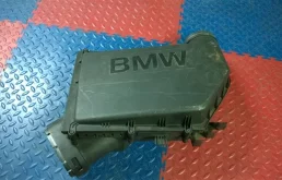 корпус воздушного фильтра BMW X3 F25 13717583725  N55B30A 306 лс 3.0i 2012 TIEFSEEBLAU METALLIC (A76)