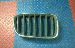 решетка радиатора BMW X3 F25 51117210726  N47D20C 184 лс 2.0D 2013 SPACEGRAU METALLIC ( A52 )