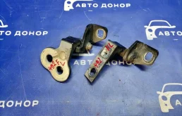 петли двери FORD FOCUS CB8 IQDB F 1879658, 1781674