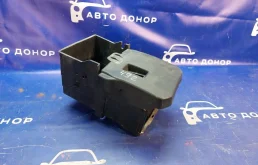 крышка аккумулятора FORD FOCUS CB8 IQDB - 1753501