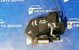 замок двери SUZUKI ESCUDO TD94W H27A R 82310-65J11