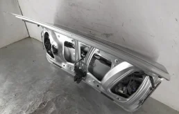 Крышка багажника для Honda Civic 2005 года на фотографиях