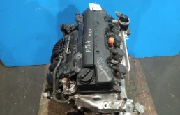 Двигатель без навесного для Honda Stream 2012 года на фотографиях