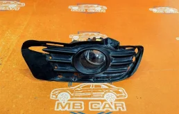 Противотуманка правая Mercedes-Benz