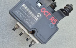 Блок ABS (насос)  Skoda Octavia (A5 1Z-) 2004-2013