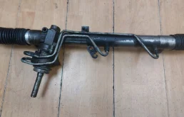 Рулевая рейка для Opel Zafira 2005 года на фотографиях