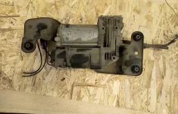 Компрессор пневмоподвески для BMW X5 Е70 2006-2013