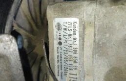 Насос вариатора для Volvo XC90 2003 года на фотографиях