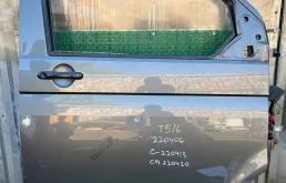 Стекло двери VOLKSWAGEN TRANSPORTER T5/T6 2003- переднее правое б/у TRANSPORTER T5(2003-2015);TRANSPORTER T6(2015-