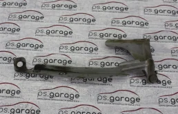 Петля капота левая для Nissan Note 2012 года на фотографиях