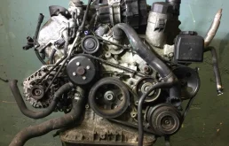 Двигатель без навесного для Mercedes-Benz CLK class 1998 года на фотографиях