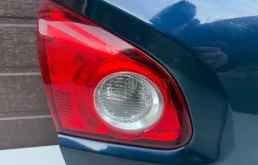 Фонарь крышки багажника внутренний левый Nissan Qashqai+2 I (2008—2010)