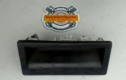 Кнопка открывания багажника Volkswagen Jetta VI (2010—2015)