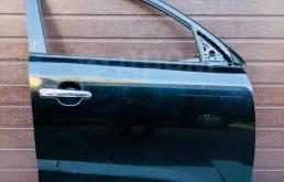 Дверь передняя правая Kia Sorento II (2009—2012)