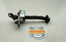 Ограничитель двери Kia Ceed ED (2006—2010)