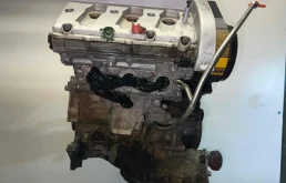 Двигатель без навесного для Audi A8 на фотографиях