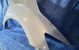 Крыло правое для Mazda CX 7 на фотографиях