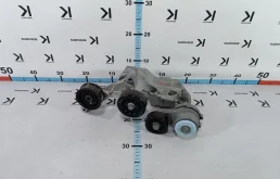 Кронштейн натяжного ролика Kia Sorento 2019 UM