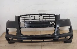 Бампер для Audi Q7 2006 года на фотографиях