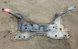 Подрамник передний на Ford Focus 1