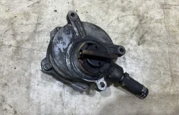 Насос вакуумный BMW X5 E53 N62 11667545384