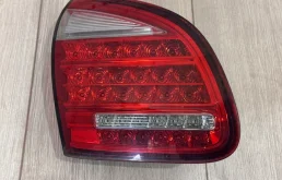 Фонарь в крышку багажника Porsche Cayenne 2011 958 (92A)