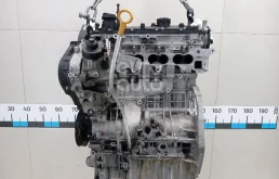 Двигатель без навесного для Kia Carnival 2022 года на фотографиях