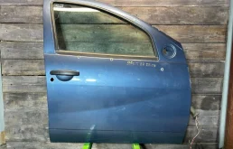 Дверь передняя правая  Renault Duster 1
