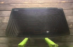 Стекло заднее Renault Logan