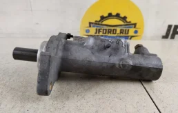 Главный тормозной цилиндр для Volvo XC90 2010 года на фотографиях