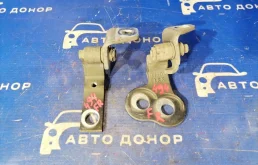 петли двери FORD FOCUS CB8 IQDB F 1879656, 1781671