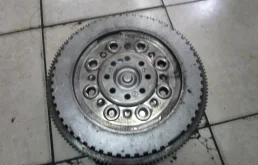 Маховик для Mercedes-Benz Vito 2005 года на фотографиях