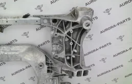 Подрамник двигателя для BMW 5er 2011 года на фотографиях