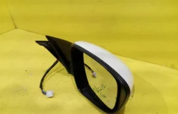 Зеркало боковое правое для Nissan Qashqai 2017 года на фотографиях