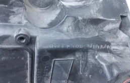 Фара правая для Ford Explorer 2012 года на фотографиях