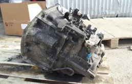 АКПП для Nissan X-Trail 2008 года на фотографиях