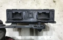 Блок управления парктроником для Volkswagen Touareg на фотографиях