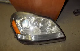 Фара правая для Mercedes-Benz GL class на фотографиях