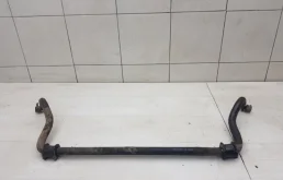 Стабилизатор поперечной устойчивости передний для Mitsubishi Pajero 2000 года на фотографиях