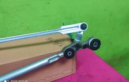 Трапеция стеклоочистителей для Audi Q7 2009 года на фотографиях