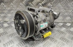 648708 для Peugeot Partner Микроавтобус 2008-2015