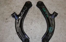 Рычаг передний левый нижний для Nissan Tiida на фотографиях