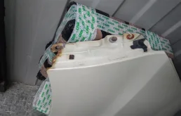 Крылья для Toyota Alphard 2005 года на фотографиях