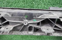 Кронштейн подушки двигателя для Audi Q3 2014 года на фотографиях