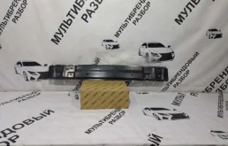 Усилитель переднего бампера для Toyota Corolla 2016 года на фотографиях